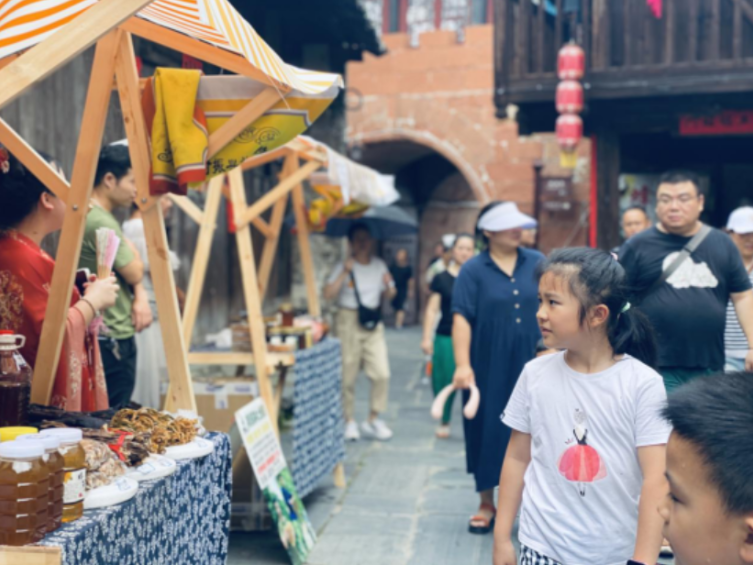 又见景区“团”旗飞——怀化旅游市场复苏见闻