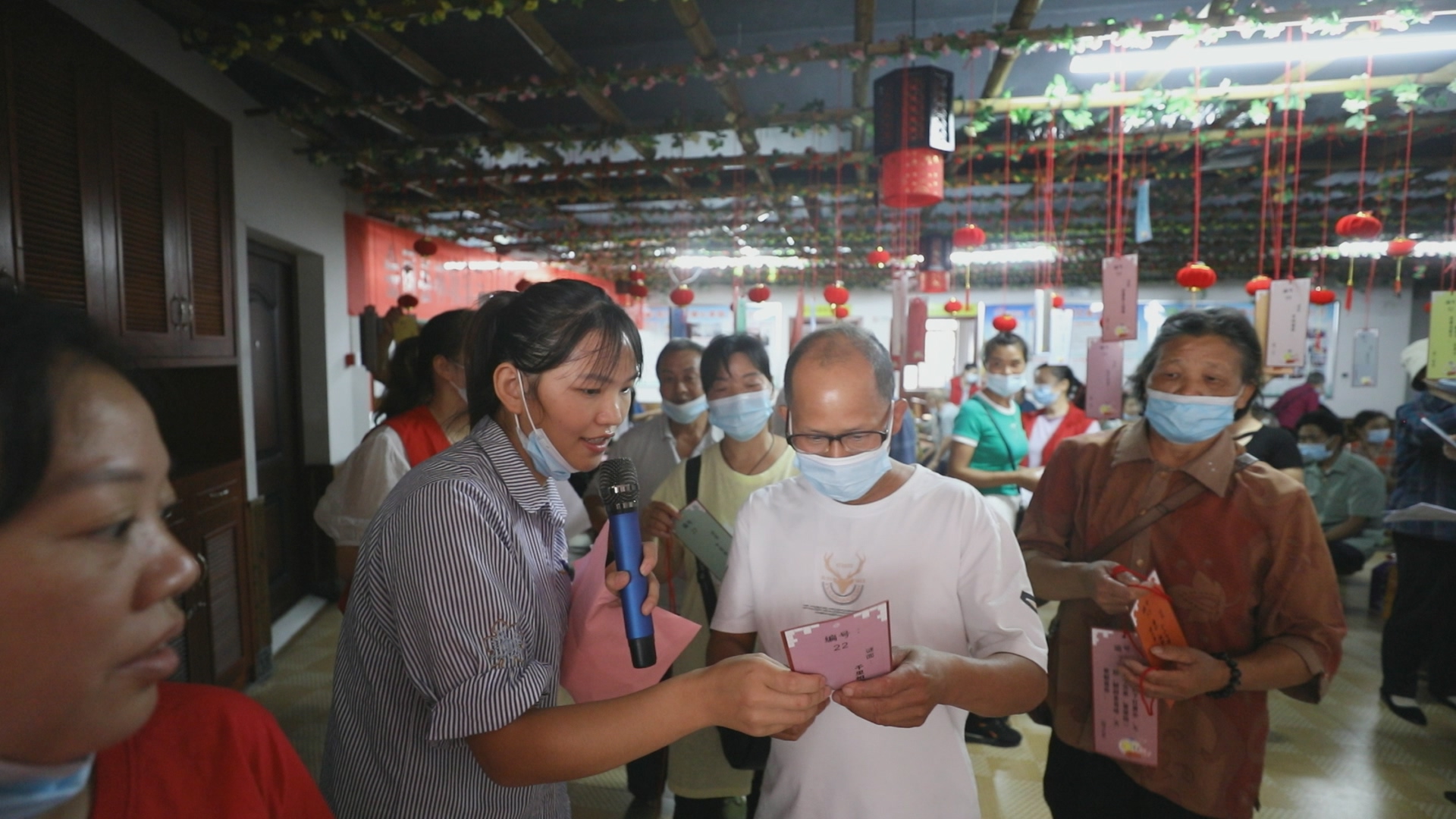“我为群众办实事” | 猜灯谜，庆中秋，暖心家园很暖心