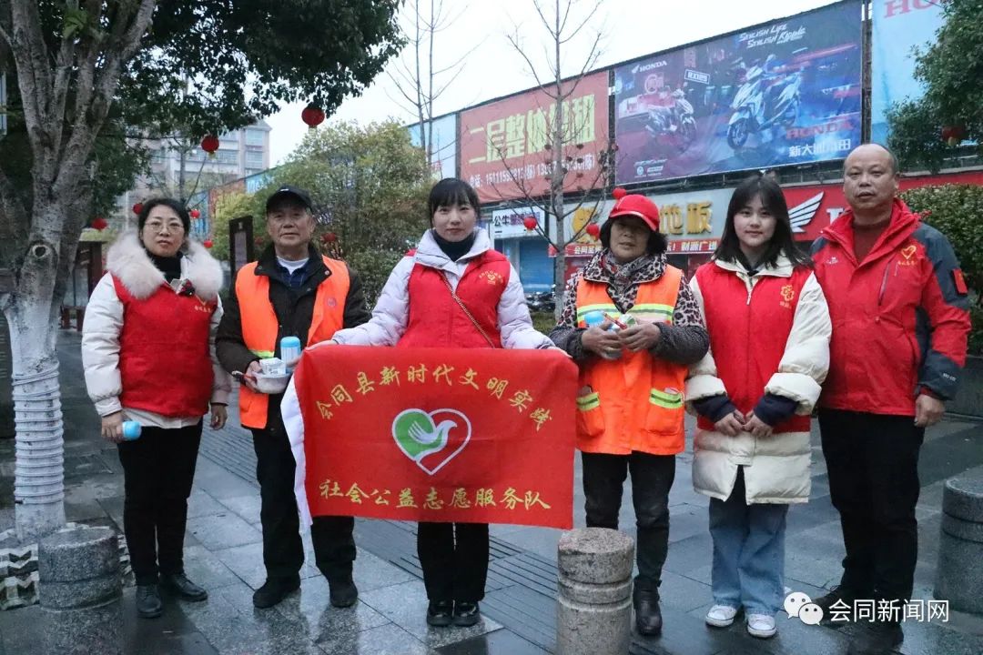 致敬身边的雷锋丨暖心“红马甲”邱蕾：善良“天使”的志愿情怀